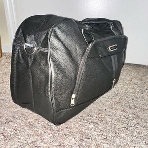Kenneth Cole Black Textured Duffel Bag